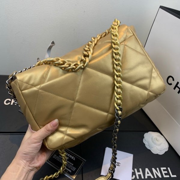 Chanel As1160 Chanel 19 Handbag Flap Lambskin Gold 2 Chanel As1160 Chanel 19 Handbag Flap Lambskin Gold - immagine 2