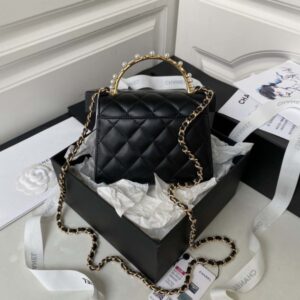 Chanel AP3513 Woc Clutch mit Kette Lammfell Imitation Perlen Emaille & Gold Schwarz